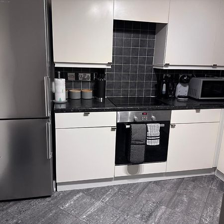 Hogwarts Apartment Abbots Langley Buitenkant foto